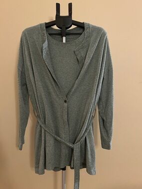 Cuddl Duds 2 piece Heather Sage-Green Cardigan with Short Sleeve Top